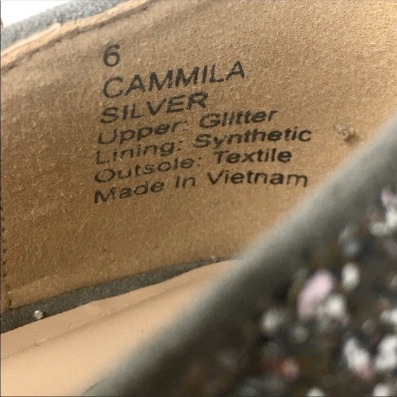 Cammila Silver "HiFive Glitter" Flats - Picture 6 of 8